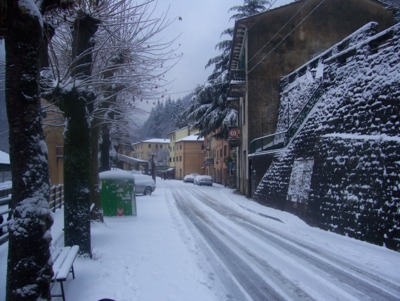  Image name: molino capodanno  2009 303 (118).jpg 
 width: 400 pixel 
 height: 301 pixel 
 Size: 118165 bytes 
 Click to enlarge 